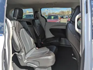 2020 Chrysler Voyager LXi
