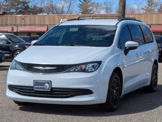 2020 Chrysler Voyager LXi
