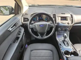 2017 Ford Edge SE