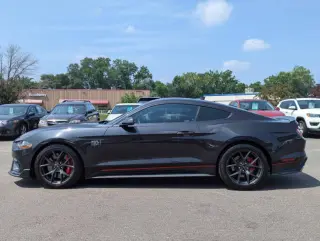 2022 Ford Mustang Mach 1