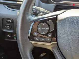 2021 Honda Pilot Touring w/Rear Captain's Chairs