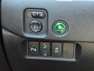 2021 Honda Pilot Touring w/Rear Captain's Chairs