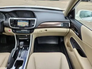 2017 Honda Accord EX-L w/Navi w/Honda Sensing