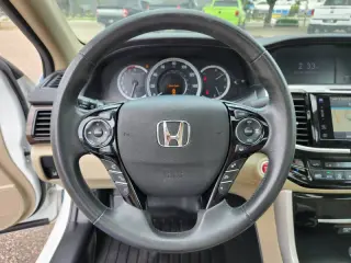 2017 Honda Accord EX-L w/Navi w/Honda Sensing