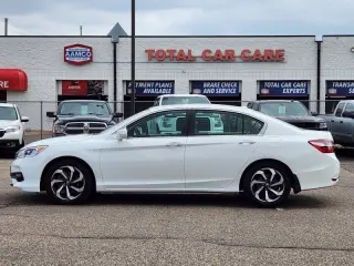 2017 Honda Accord EX-L w/Navi w/Honda Sensing