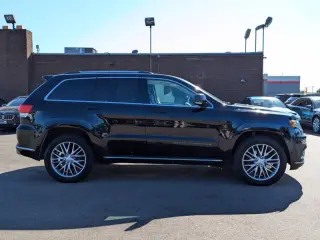 2017 Jeep Grand Cherokee Summit