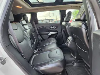 2017 Jeep Cherokee Overland