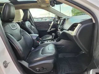 2017 Jeep Cherokee Overland