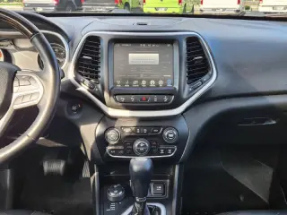 2017 Jeep Cherokee Overland