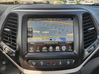 2017 Jeep Cherokee Overland
