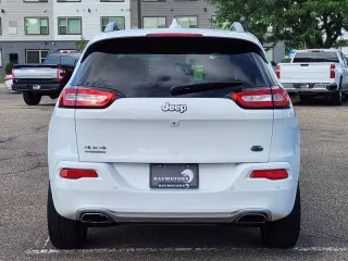 2017 Jeep Cherokee Overland