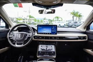 Lincoln Nautilus 2023 AWD Standard 4dr SUV