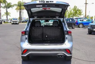 Toyota Highlander 2021 XSE 4dr SUV