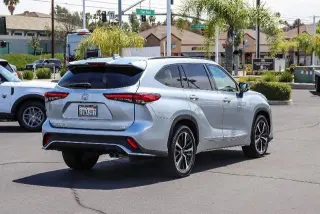 Toyota Highlander 2021 XSE 4dr SUV
