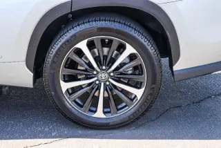 Toyota Highlander 2021 XSE 4dr SUV