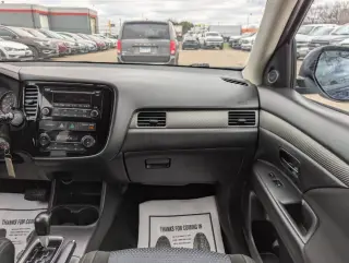 2016 Mitsubishi Outlander ES