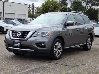 2020 Nissan Pathfinder SL