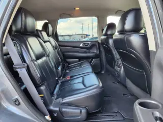 2018 Nissan Pathfinder SL