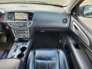 2018 Nissan Pathfinder SL
