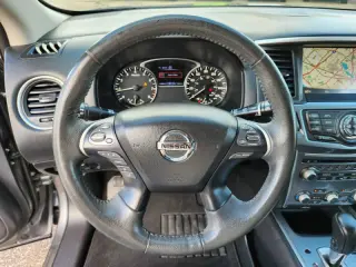 2018 Nissan Pathfinder SL