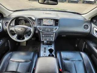 2018 Nissan Pathfinder SL