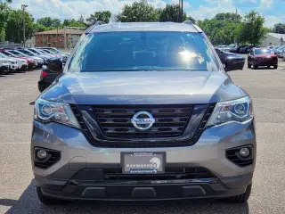 2018 Nissan Pathfinder SL