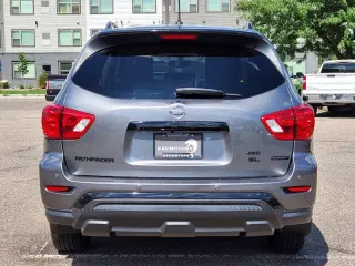 2018 Nissan Pathfinder SL