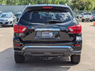 2018 Nissan Pathfinder SV