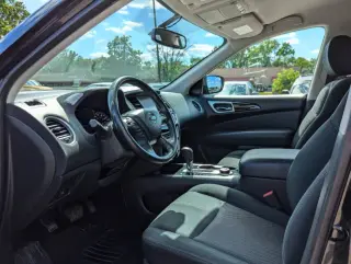 2018 Nissan Pathfinder SV
