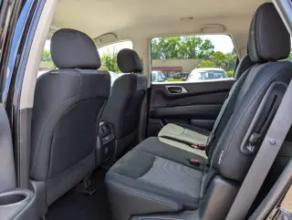 2018 Nissan Pathfinder SV