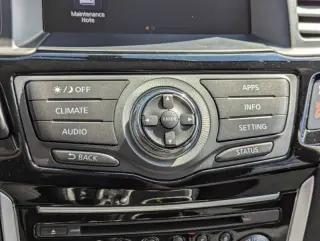 2018 Nissan Pathfinder SV