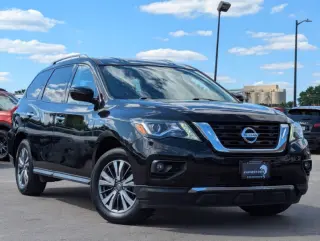 2018 Nissan Pathfinder SV