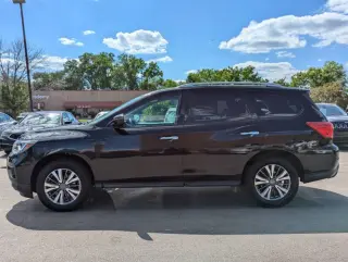 2018 Nissan Pathfinder SV