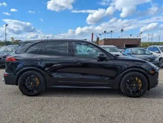 2016 Porsche Cayenne Turbo S