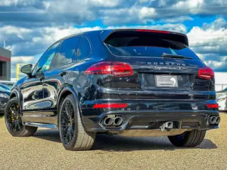 2016 Porsche Cayenne Turbo S