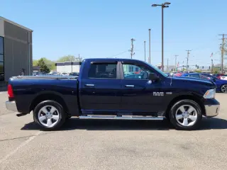 2017 RAM 1500 SLT
