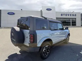 Ford Bronco 2022 4x4 Outer Banks 4dr SUV