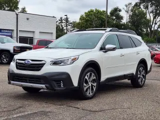 2022 Subaru Outback Touring XT