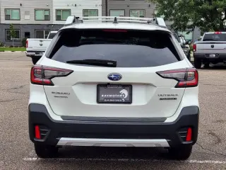 2022 Subaru Outback Touring XT