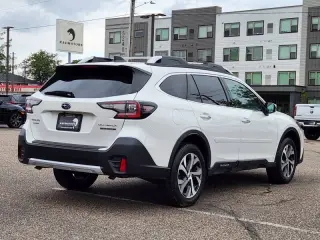 2022 Subaru Outback Touring XT