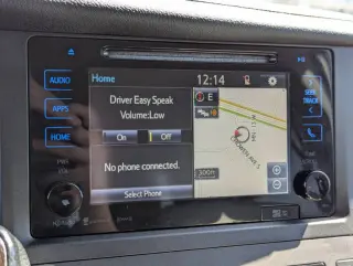 2017 Toyota Sienna XLE 7-Passenger Auto Access Seat