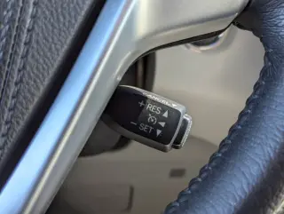 2017 Toyota Sienna XLE 7-Passenger Auto Access Seat