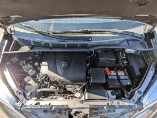 2017 Toyota Sienna XLE 7-Passenger Auto Access Seat