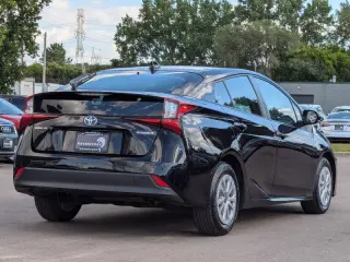 2021 Toyota Prius LE