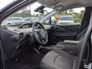 2021 Toyota Prius LE