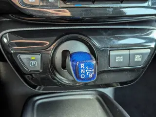 2021 Toyota Prius LE