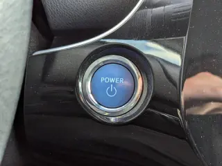 2021 Toyota Prius LE