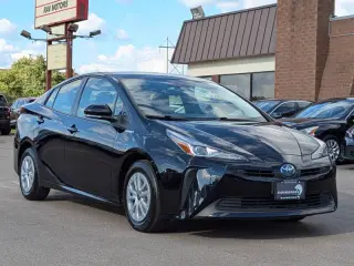 2021 Toyota Prius LE