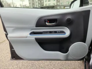 2013 Toyota Prius c Two