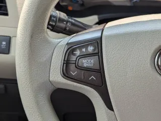 2012 Toyota Sienna XLE 7-Passenger Auto Access Seat